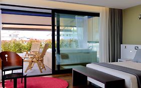 Monaco Suites Hotel